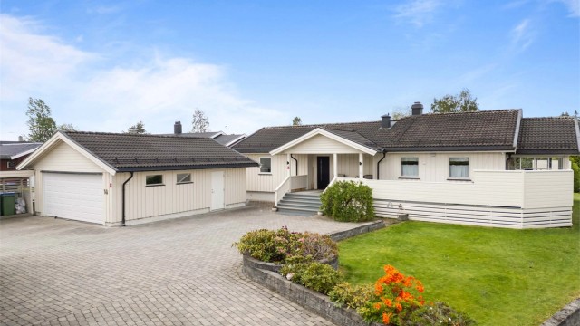 Eiendomsmegler Krogsveen avd. Årnes har gleden av å presentere Brøttenga 14!