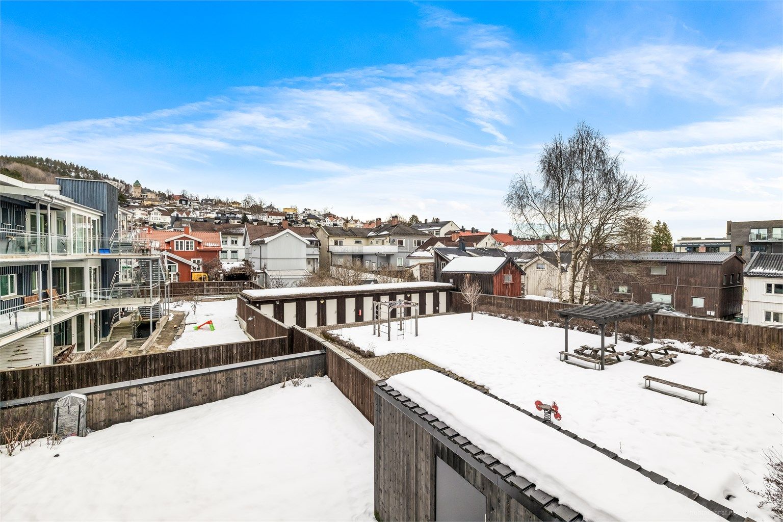 Utsikt fra balkongen.