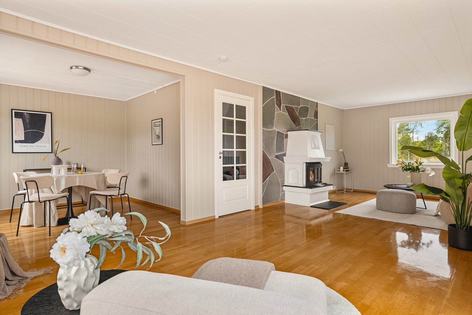 Eiendomsmegler Krogsveen ved Steffen Bilsbak har gleden av å presentere denne familieperfekte eiendommen, Ådlandsvegen 849! 