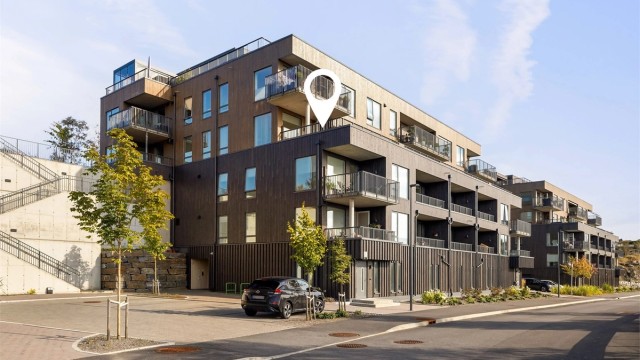 Velkommen til Høgatun 17- Rålekker leilighet i 4 etasje med terrasse på 25 m². 2 garasjeplasser. Sjek