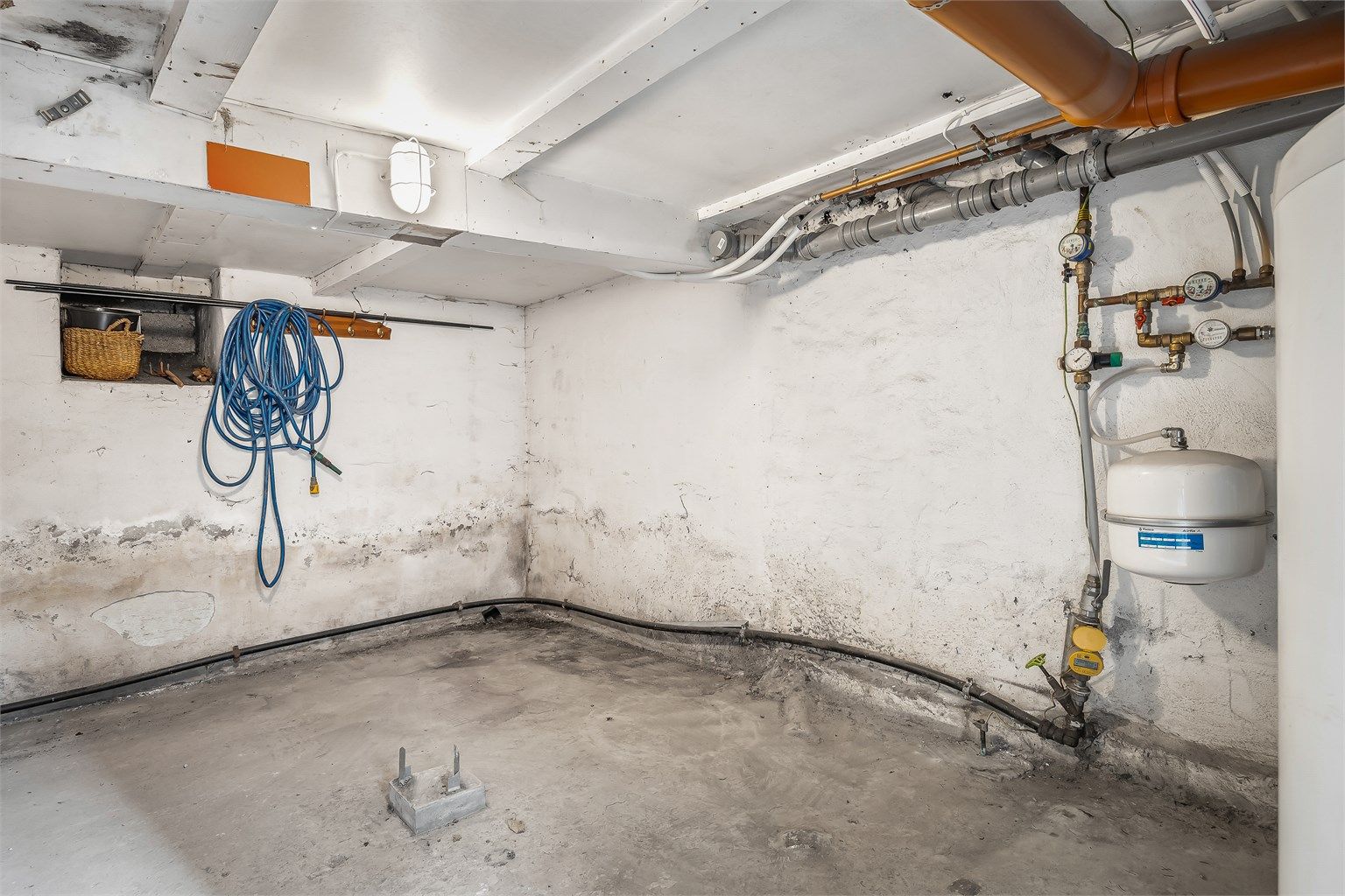 Det er også et felles rom i grovkjelleren.