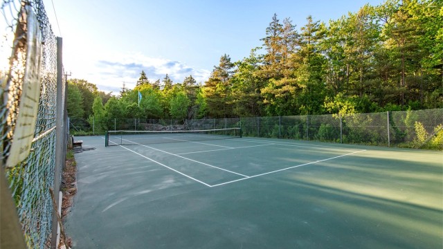 Holtefjell er et velorganisert hytteområde beliggende rett vest for Ula mot Eftang. Store fellesarealer, lekeplasser og molohavn kjennetegner området. Det finnes også egen tennis- og petanquebane i området.