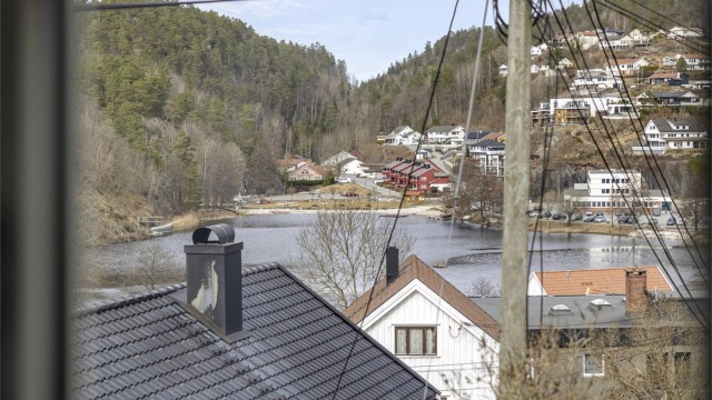 Tjenna sett fra hovedsoverommet.