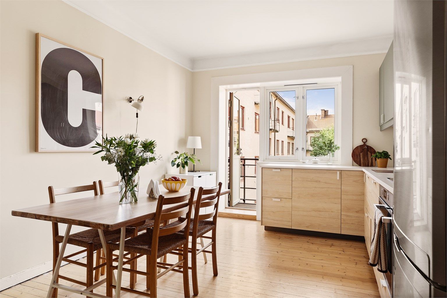 Velkommen til Christian Michelsens gate 34, en innbydende leilighet med balkong presentert av Marius Dyngeland Iversen. 