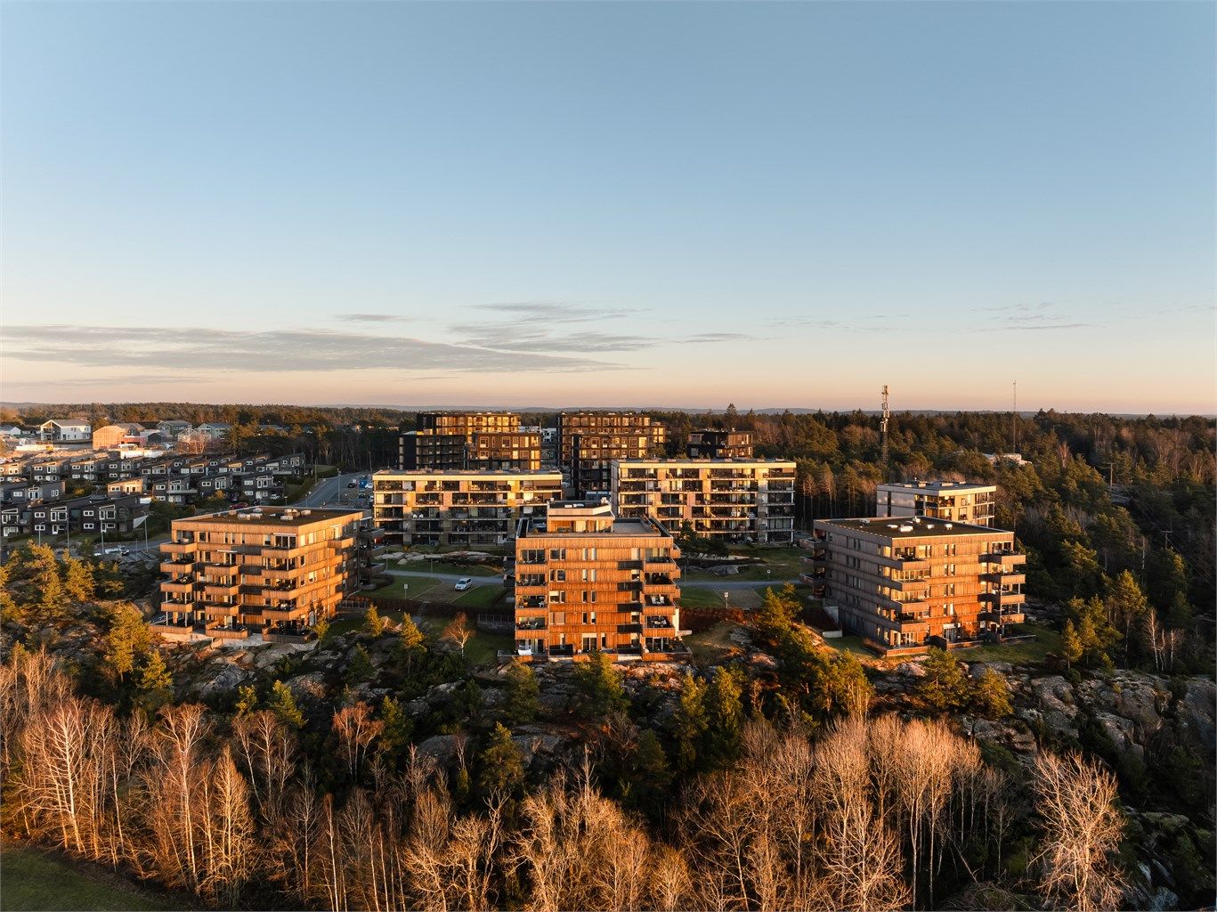 På Begbyåsen bor du tilbaketrukket i høyden, helt inntil marka og likevel bare 5 min. unna byen.