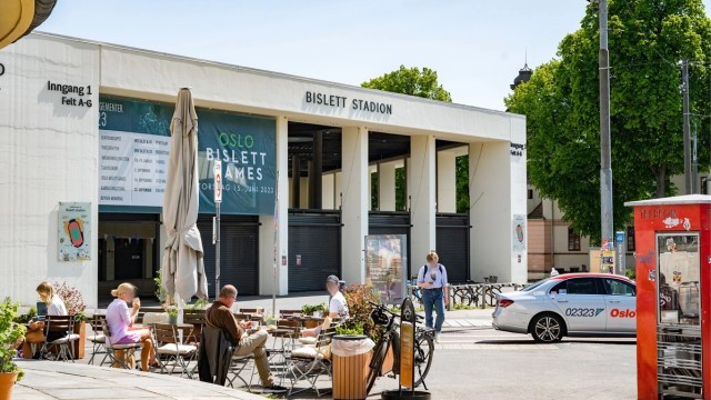 For trening er det flere sentre i nærheten, som SATS Bislett innen gangavstand.