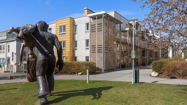 I Lørenparken finner du mange skulpturer inspirert av Ibsens Peer Gynt