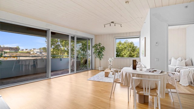 Lene Hviding v/Krogsveen har gleden av å presentere Sandangersvingen 7.