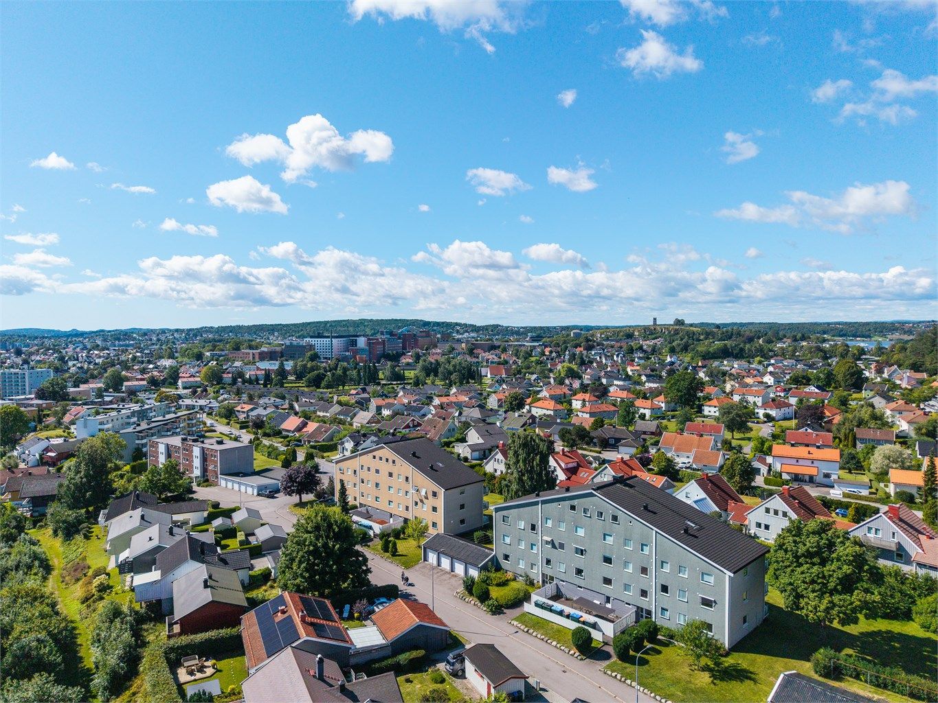 Leiligheten ligger i høy 1. etasje