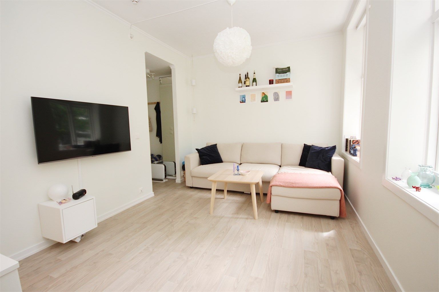 En svært pen, lys og arealeffektiv 2-roms leilighet til leie.