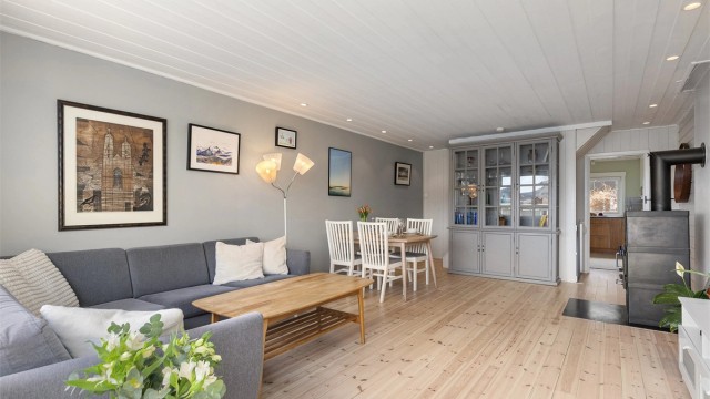 Innholdsrikt rekkehus over tre plan i populært og barnevennlig område! Foto: Petter Tanum/Tanum foto