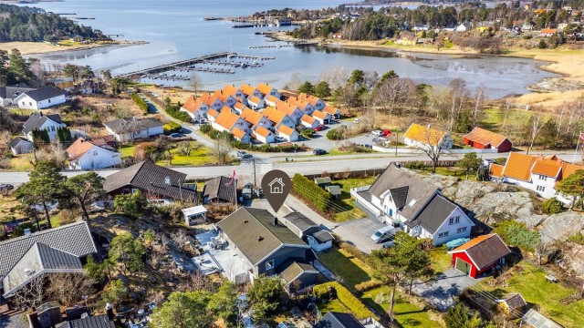 Tollefsrødveien 4 presenteres av Krogsveen.
Fotograf; Børge Oppegård.