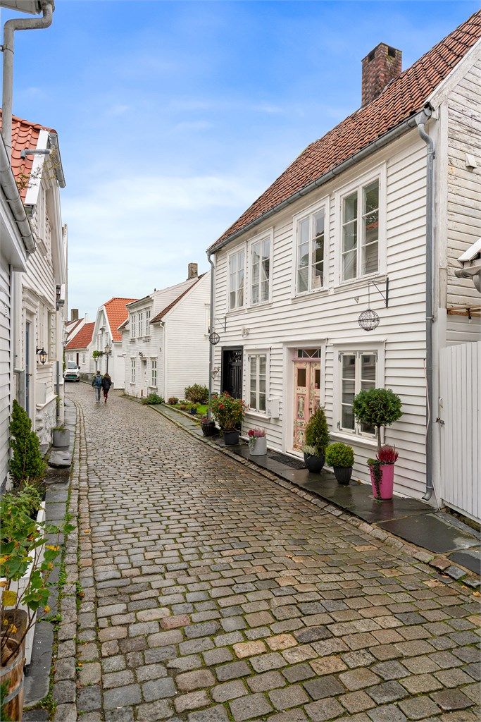 Lene Hviding v/Krogsveen har gleden av å presentere Øvre Strandgate 87.