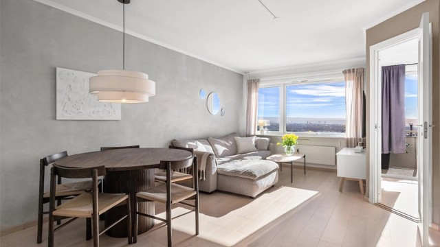 Velkommen til Silurveien 43 på Ullernåsen - Eiendomsmegler/Partner Ola Wee Ahlstrand v/Krogsveen Bærum