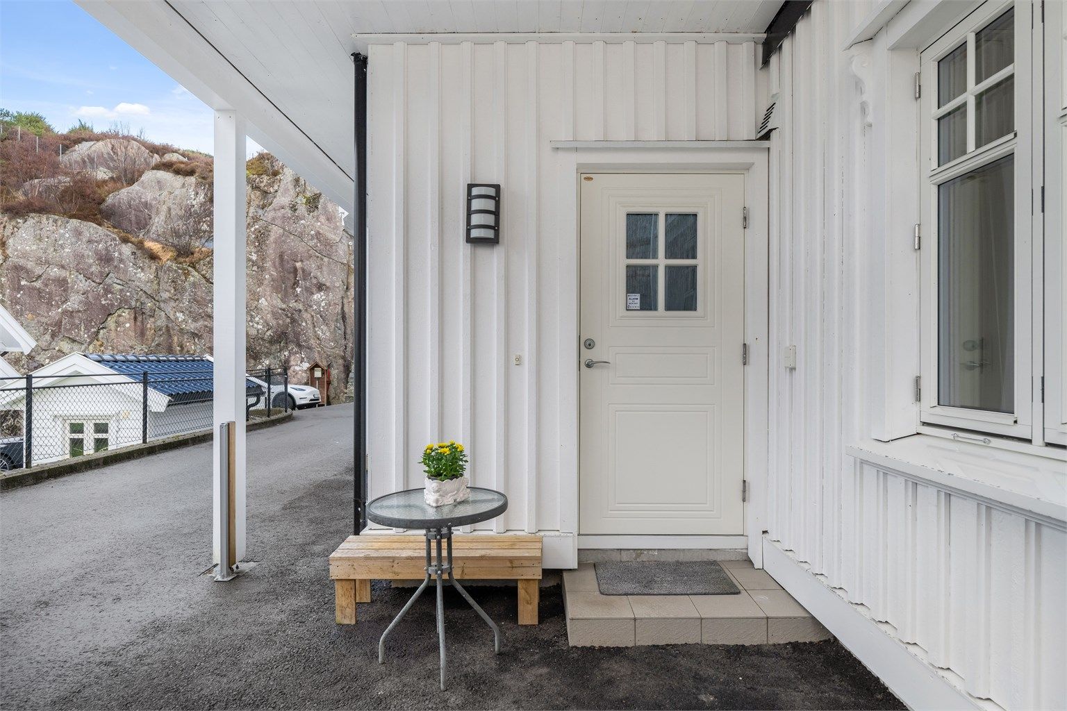 Velkommen inn til kjellerleiligheten