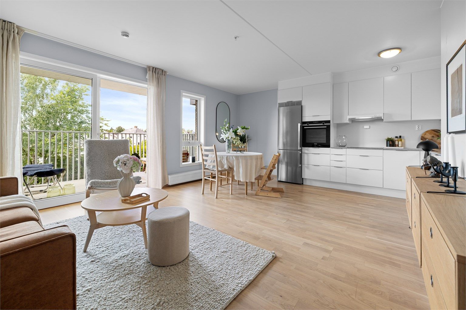 Velkommen til Midtveien 45! Presentert av Emma Eikrem v/ Krogsveen Majorstuen og Oslo Vest. Foto: CASP.
