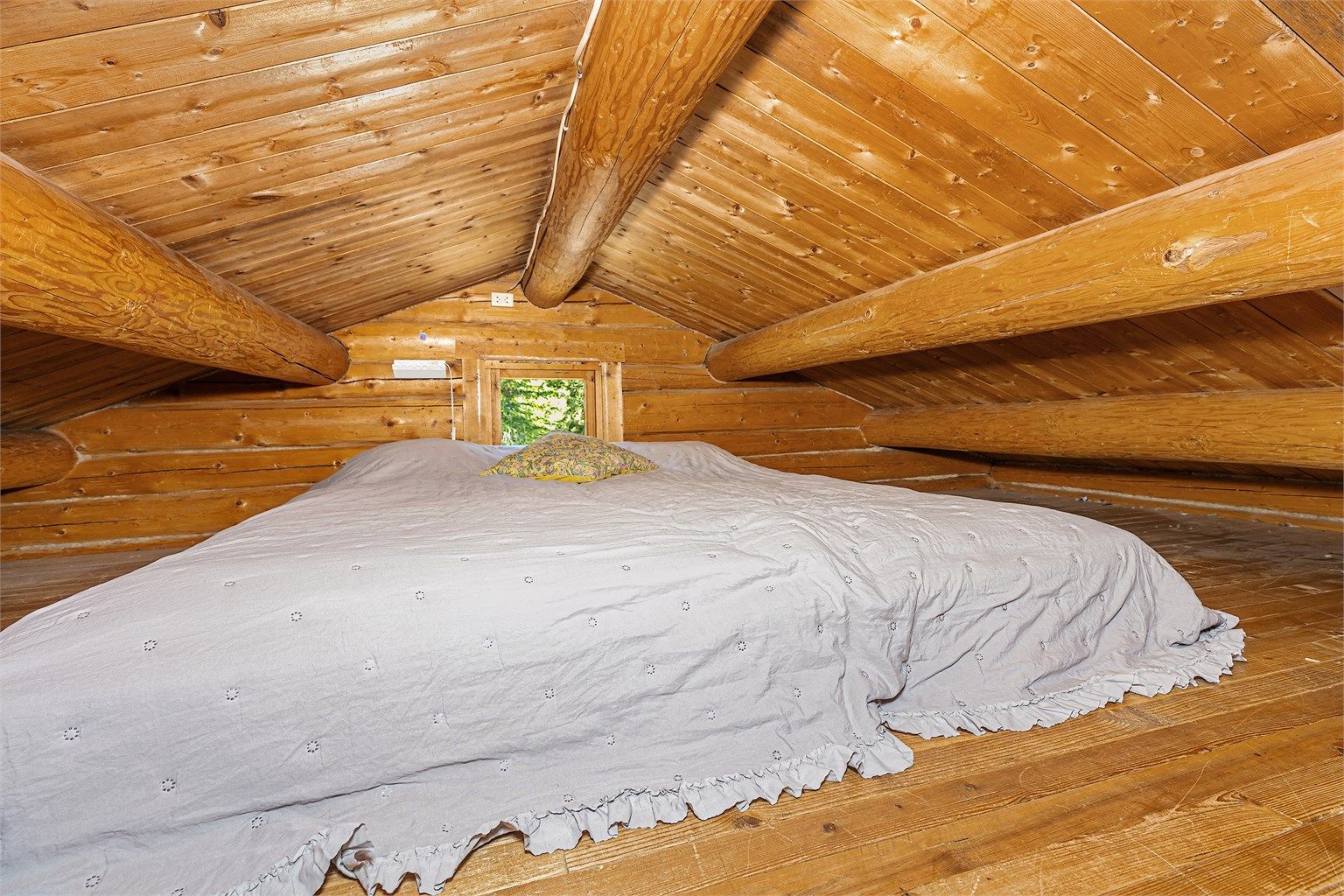 Hems med plass til dobbeltseng gir ekstra soveplasser og utnytter arealet godt