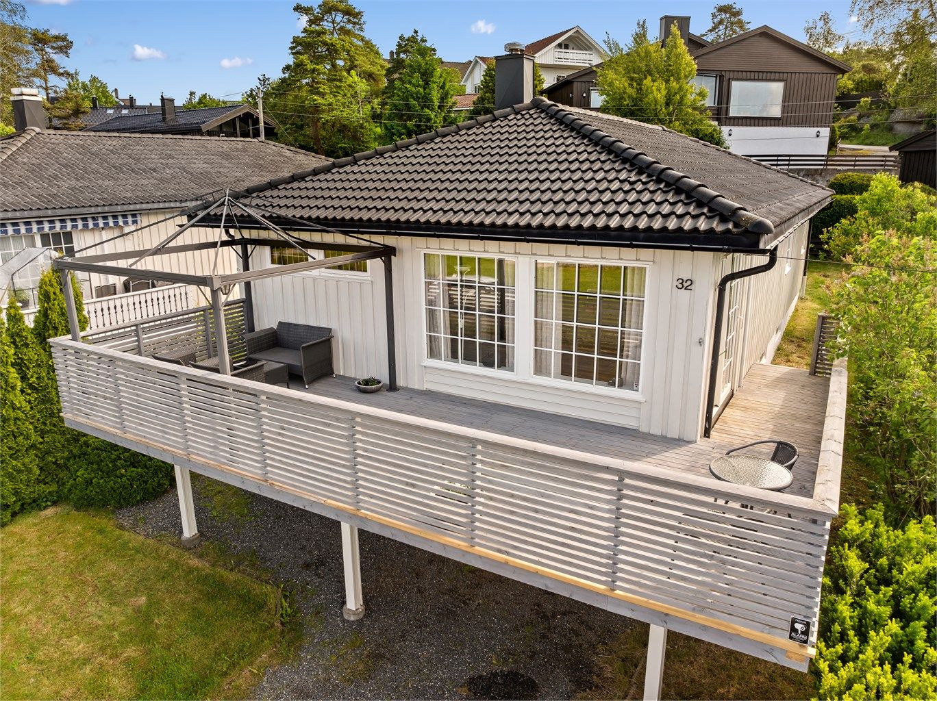 Boligen er malt utvendig så nylig som i 2025.