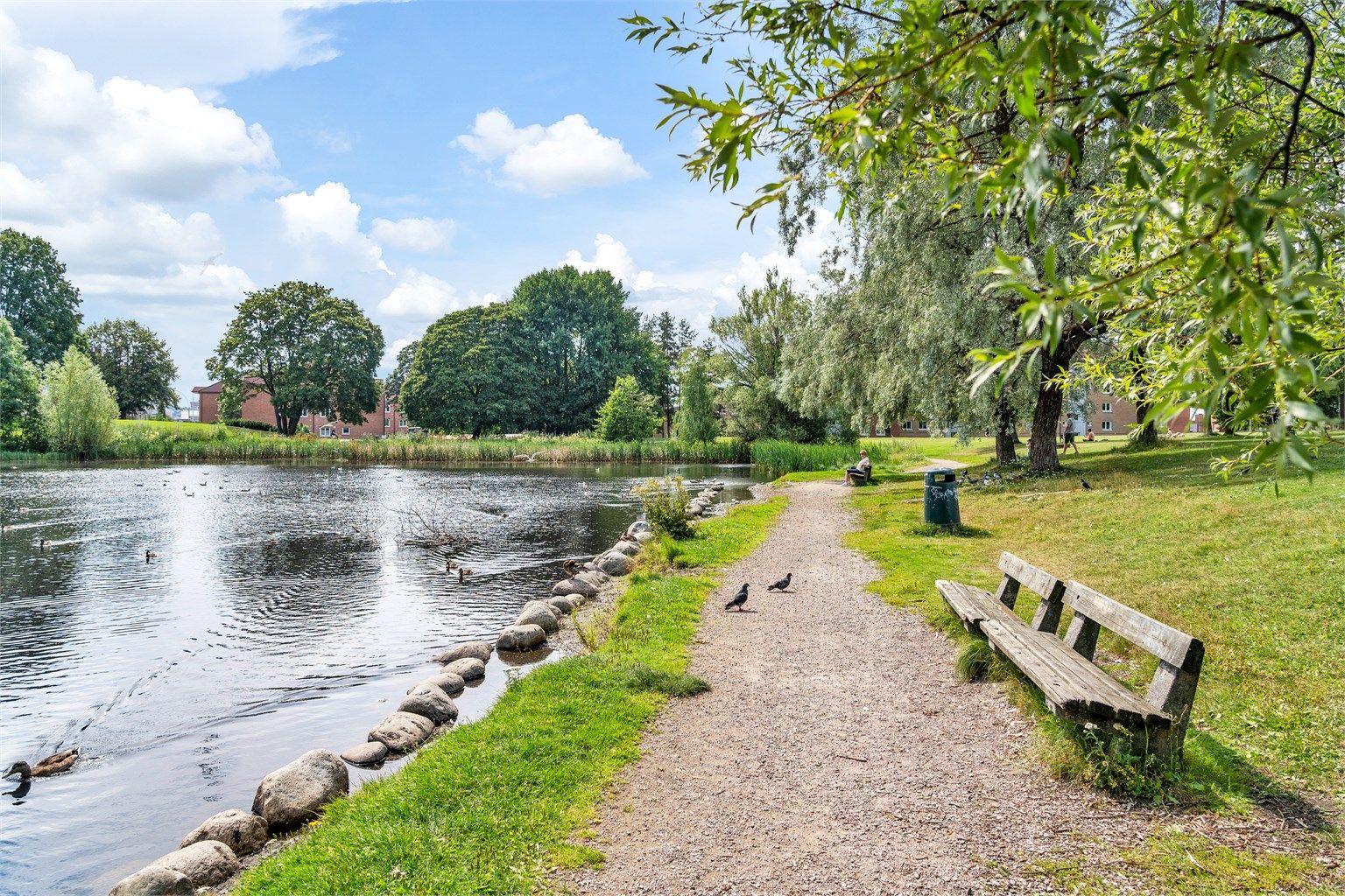 Fine parkområder like ved, her ved Valle