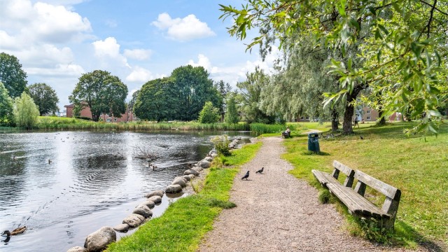 Fine parkområder like ved, her ved Valle