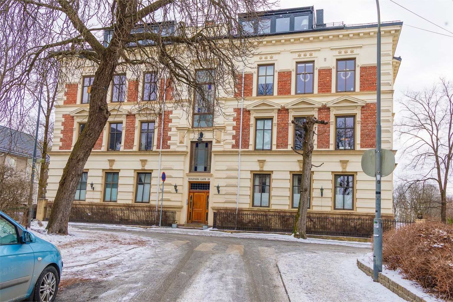 Leiligheten ligger i en klassisk bygård fra 1891 på Bolteløkka.