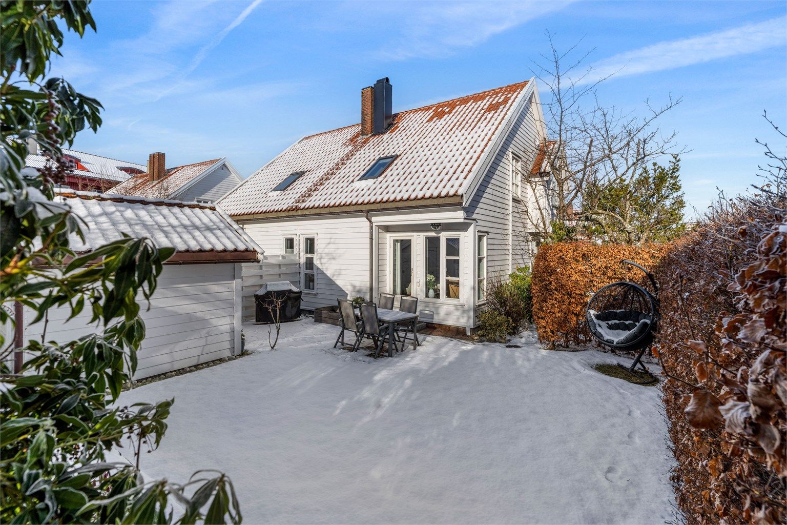 Velkommen til Frøystadveien 14, en innholdsrik og pen familiebolig med meget barnevennlig og attraktiv beliggenhet på vakre Frøystad gård feltet.
Krogsveen avd. Sandnes v/ Tom Christer Hovde, ønsker velkommen til visning.
Foto: Martin Nordbø