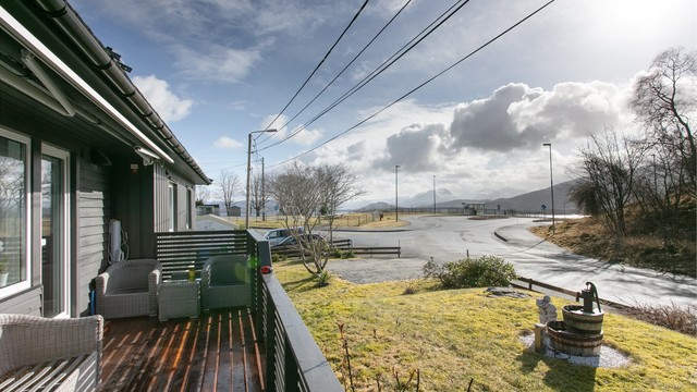 Terrasse og hage mot syd