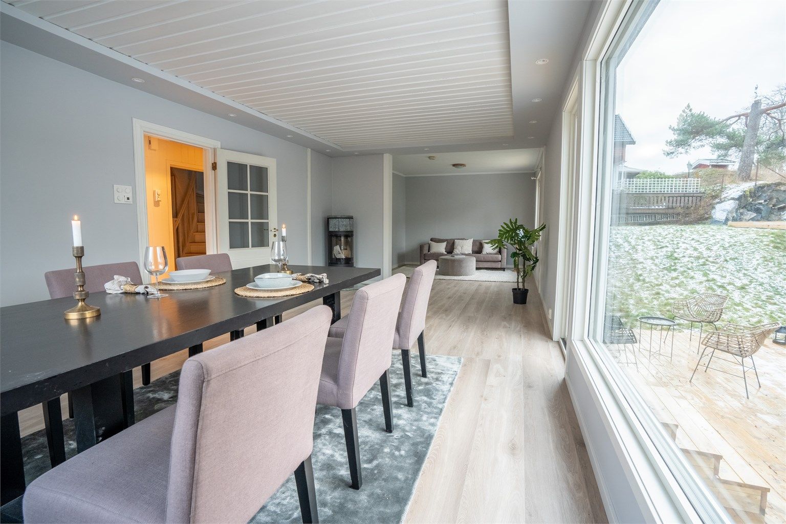 Stor og innholdsrik enebolig med en planløsning som åpner for flere alternative bruksmuligheter