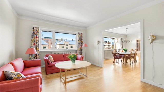 Velkommen til Hammerstads gate 23A! - Presentert av Therese Ekeli Berg og Bastian Berge v/ Eiendomsmegler Krogsveen. Foto: Marit Andersen.