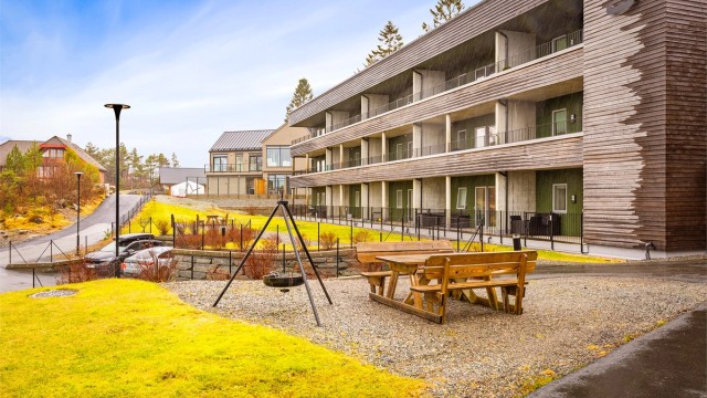 - Det er også fine fellesarealer på tomten -