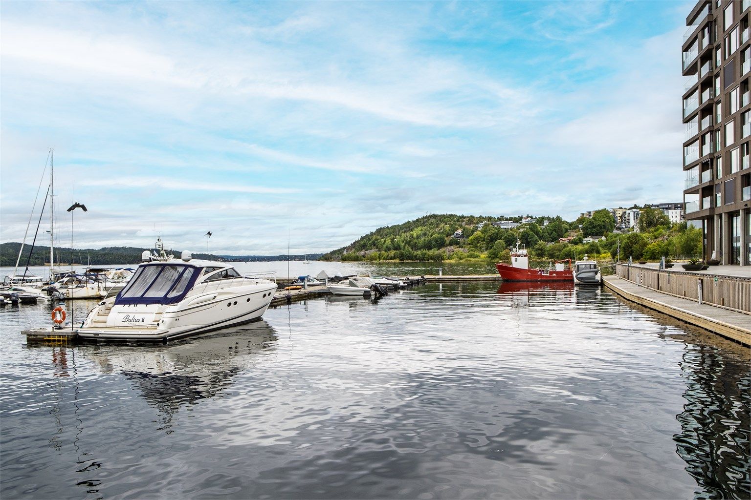 Nærhet til sjøen og båtlivet i Mossesundet.