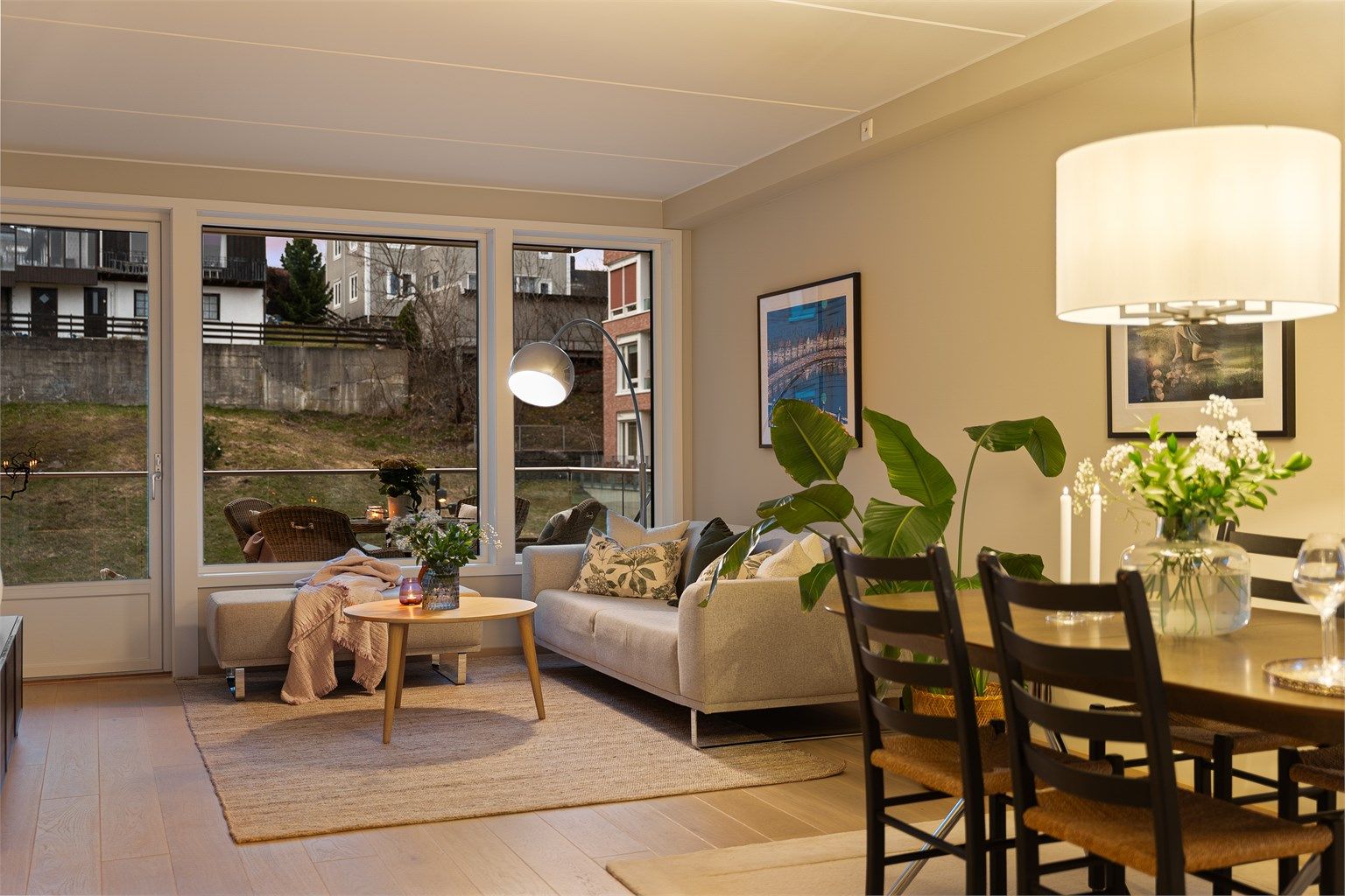 Leiligheten oppleves lys og luftig, og har gode kvaliteter