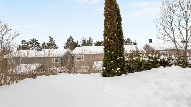 Videre er det direkte adkomst til disponibelt hageområde