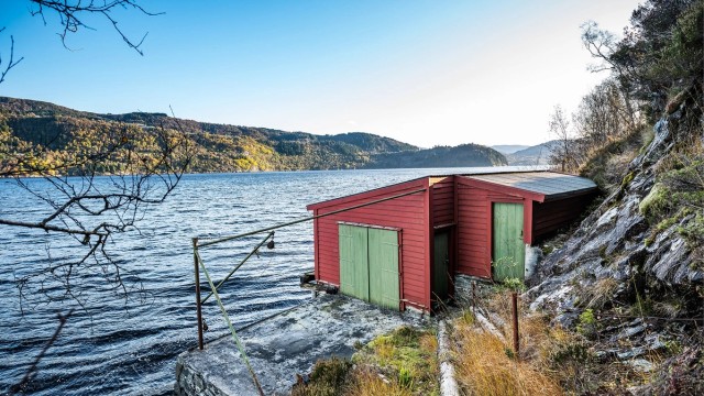 Selger opplyser at kranen på kaien muligens har behov for oppgradering.