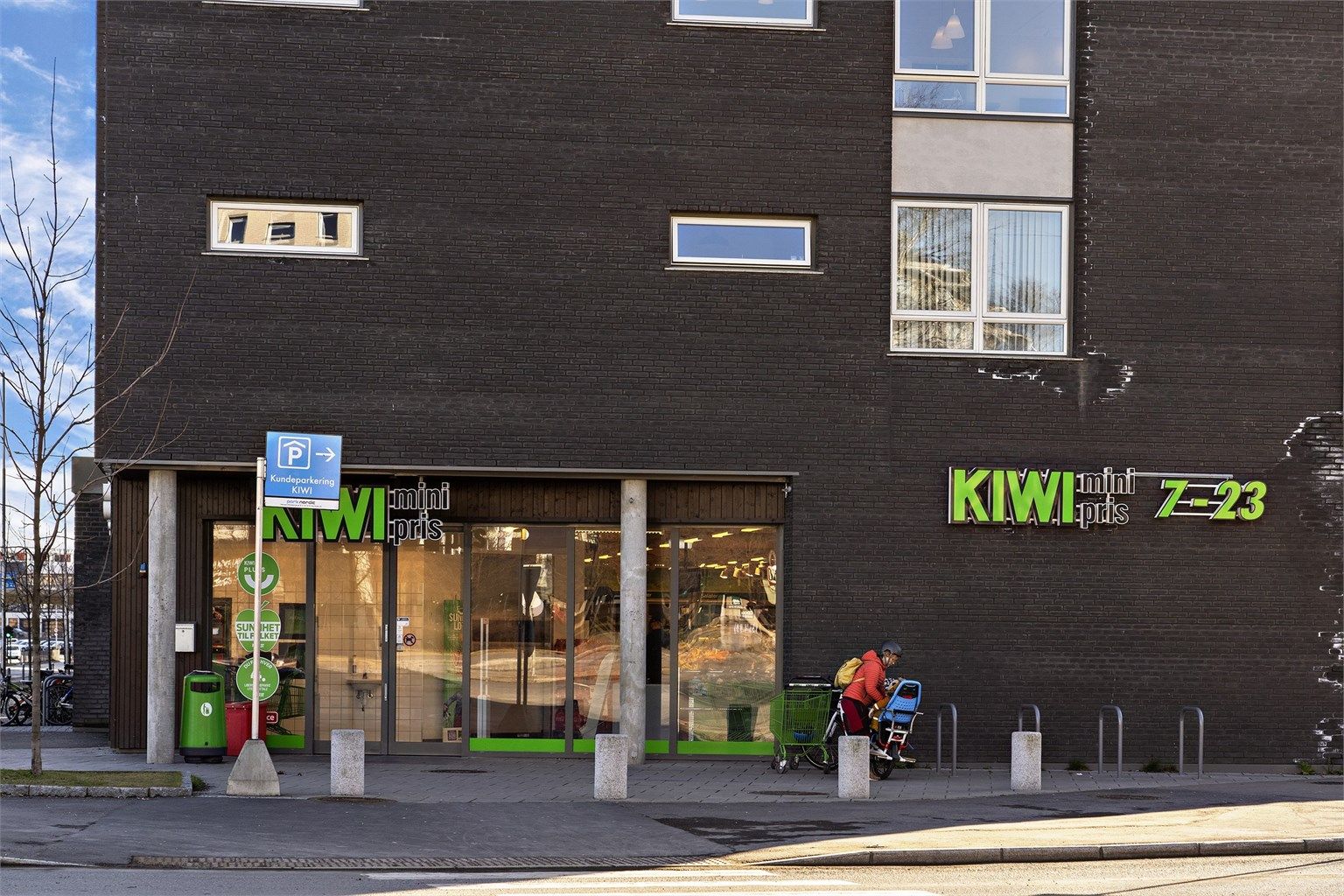 Hverdagslogistikken er enkel med en søndagsåpen Joker-butikk i nabo-borettslaget.