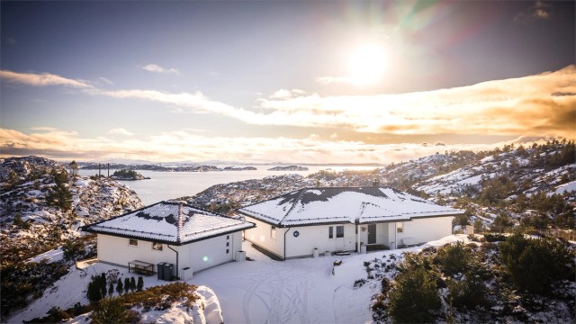 - Velkommen til Fauskangervågen 41, en rålekker enebolig på et plan med dobbel garasje helt innerst i blindvei -