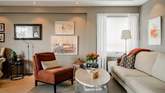 Vinduer med 2-lags glass fra 2017 bidrar til god isolasjon og komfort.