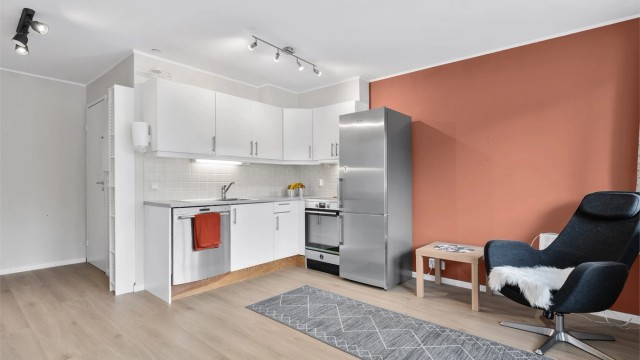 Velkommen til Korpåsen 185G, presentert av Pojan Eskandari i Krogsveen!