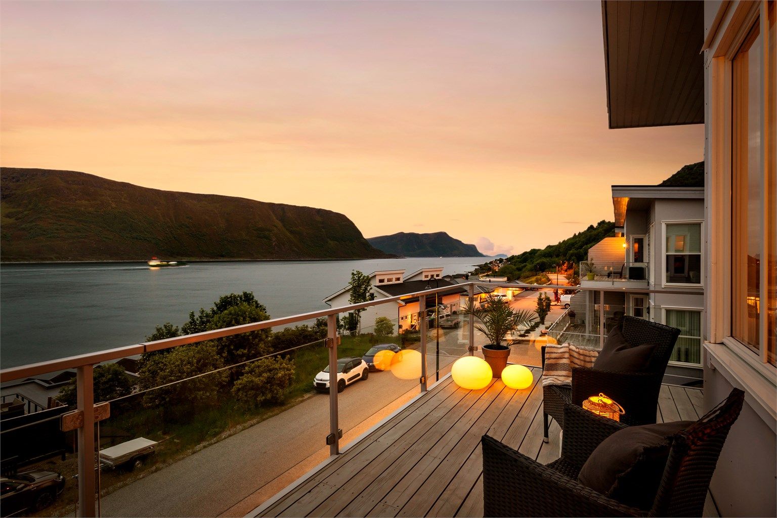 Velkommen til Solsidevegen 78 B. Boligen presenteres av Eiendomsmegler Geir Kristian Ødegård i Krogsveen