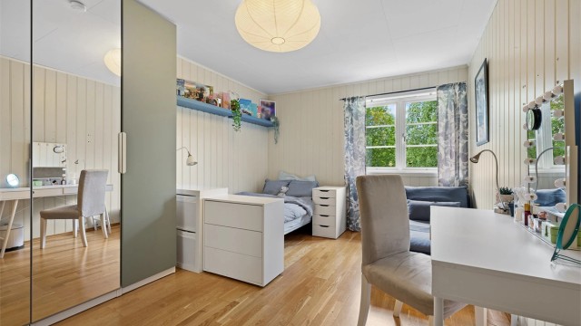 Det er stille om nettene, og alle rommene har en behagelig atmosfære med duse farger.