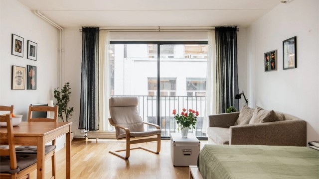 Velkommen til en arealeffektiv 1-roms leilighet i Skippergata 12 - Presentert av Eiendomsmegler Krogsveen v/Kamilla Kaptan. Foto: Lars Gartå.