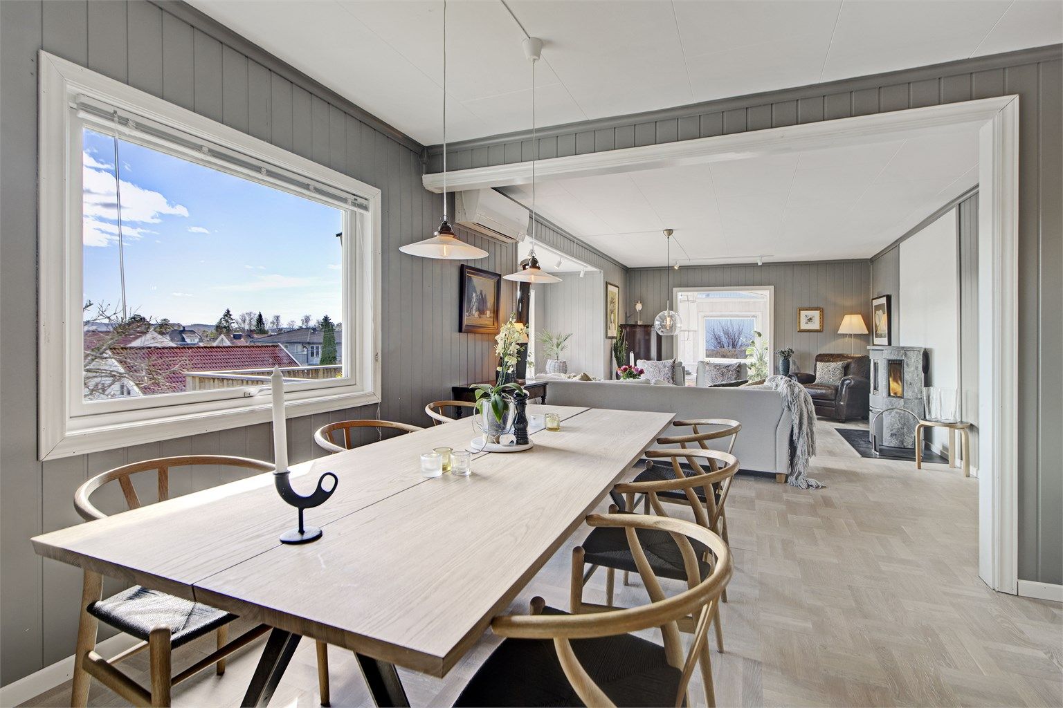 Stue 1 - god plass til spisebrod og sofaløsning - varmepumpe - gulvvarme