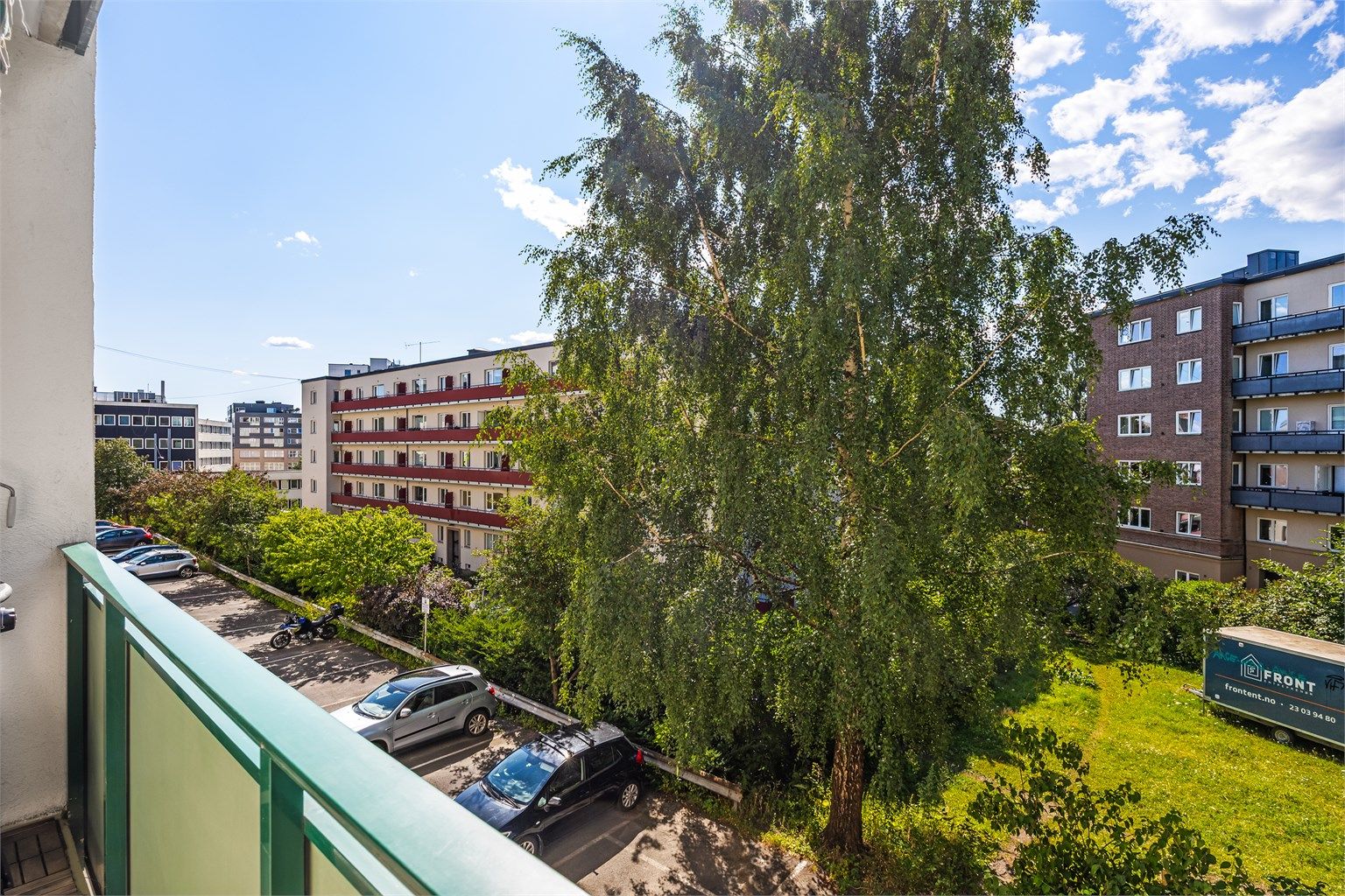 Et godt driftet sameie med fellesvaskeri, felles sykkelbod og 40 parkeringsplasser for utleie til beboerne i sameiet, samt gjesteparkering.