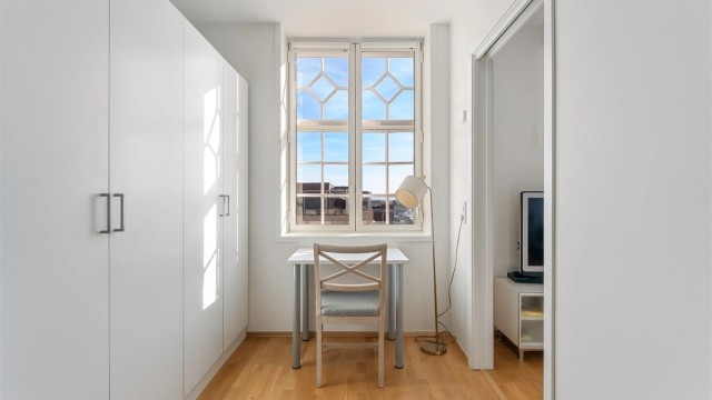 Leiligheten disponerer to boder på til sammen 8 m² for ekstra lagringsplass.