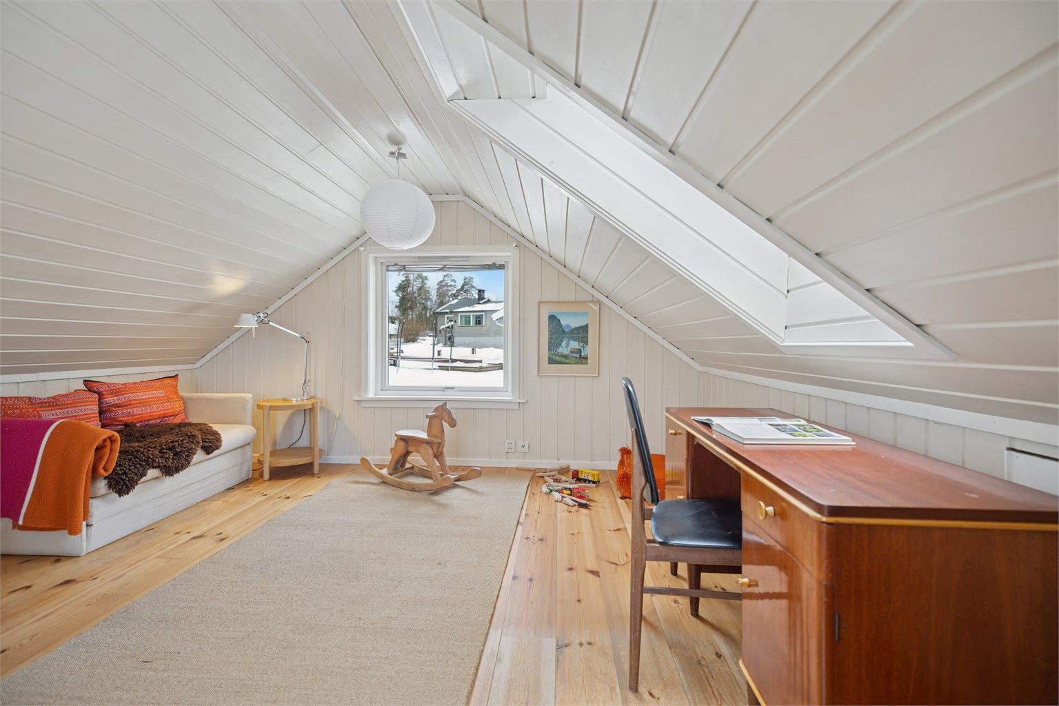 Et perfekt rom for avslapning, hobbyer eller som ekstra TV-stue.