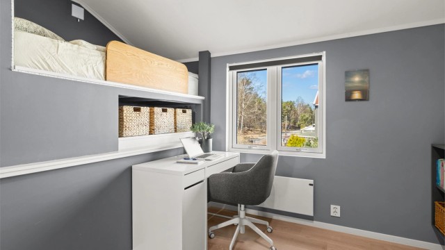 Soverom 4 med 1-stavs parkett