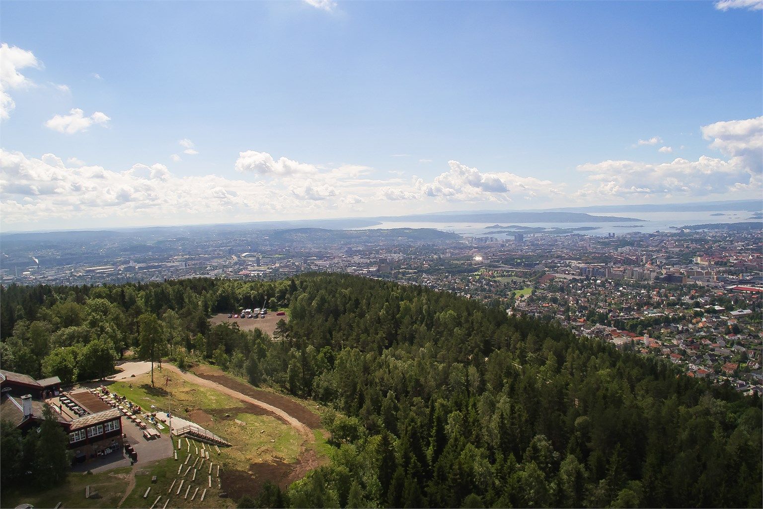 Fra Grefsentunet har du det perfekte utgangspunktet for turer til Grefsenkollen og videre innover i Nordmarka.