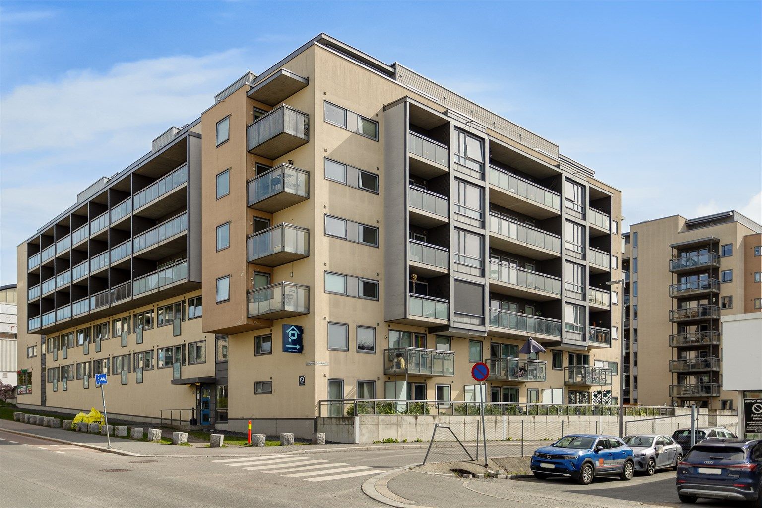 Gla'enga Eierseksjonssameie er et veldrevet sameie fra 2012. Ensjø T-banestasjon ligger kun 6 minutters gange unna.