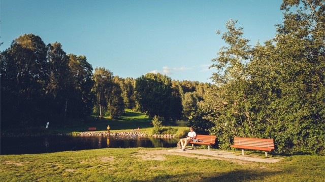 Gangavstand til populære badeplasser på Brekkedammen