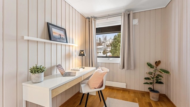 Det tredje soverommet egner seg godt som barnerom, gjesterom eller kontor.